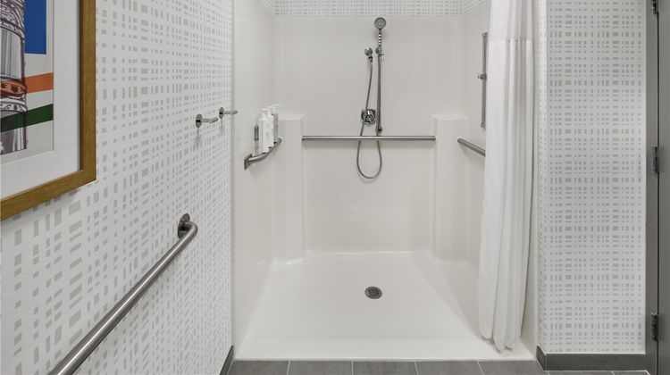 Hampton Inn Janesville Room