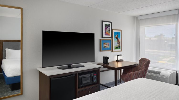 Hampton Inn Janesville Room