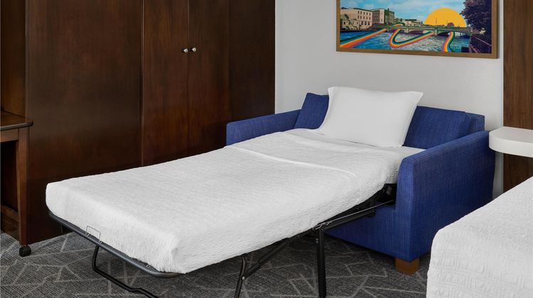 Hampton Inn Janesville Room