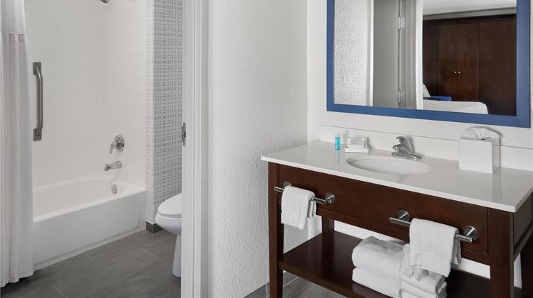 Hampton Inn Janesville Room