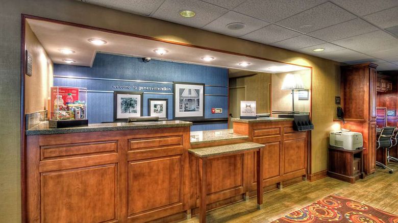 <b>Hampton Inn Jonesville-Elkin Lobby</b>. Images powered by <a href="https://iceportal.shijigroup.com/" title="IcePortal" target="_blank">IcePortal</a>.