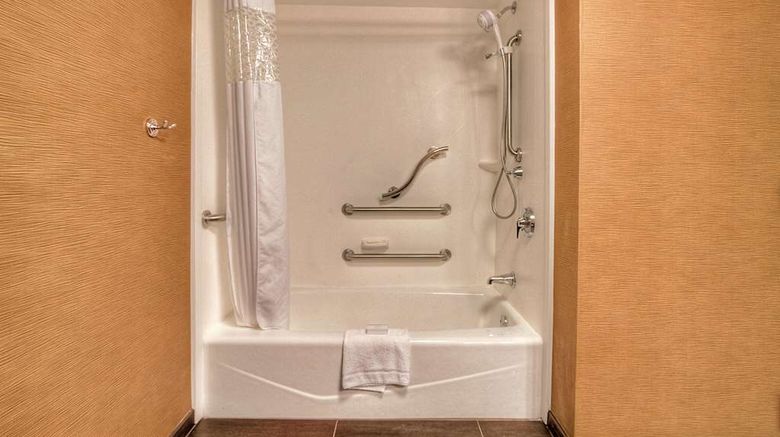<b>Hampton Inn Jonesville-Elkin Room</b>. Images powered by <a href="https://iceportal.shijigroup.com/" title="IcePortal" target="_blank">IcePortal</a>.