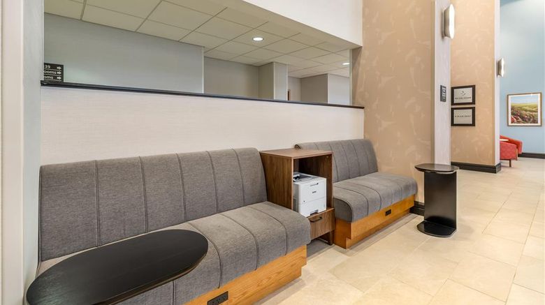 <b>Hampton Inn & Suites Moreno Valley Lobby</b>. Images powered by <a href="https://iceportal.shijigroup.com/" title="IcePortal" target="_blank">IcePortal</a>.