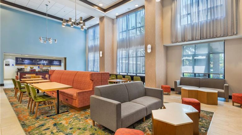 <b>Hampton Inn & Suites Moreno Valley Lobby</b>. Images powered by <a href="https://iceportal.shijigroup.com/" title="IcePortal" target="_blank">IcePortal</a>.