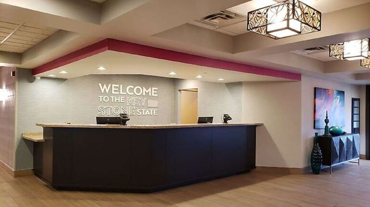 Hampton Inn Johnstown Lobby
