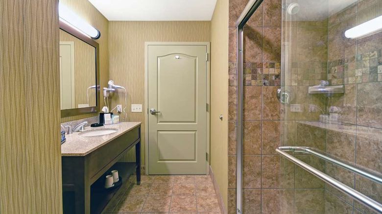 <b>Hampton Inn Beloit Room</b>. Images powered by <a href="https://iceportal.shijigroup.com/" title="IcePortal" target="_blank">IcePortal</a>.