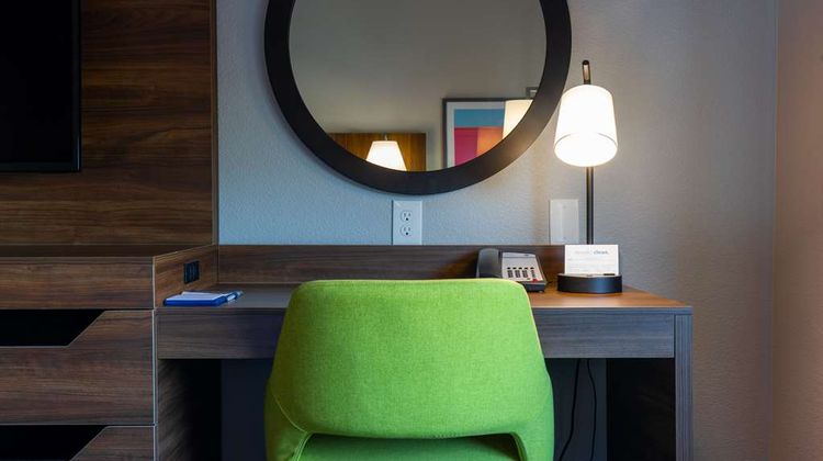 Hampton Inn Elkhorn Room