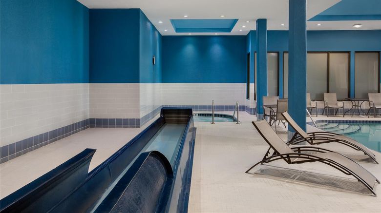 <b>Hampton Inn Kamloops Pool</b>. Images powered by <a href="https://iceportal.shijigroup.com/" title="IcePortal" target="_blank">IcePortal</a>.