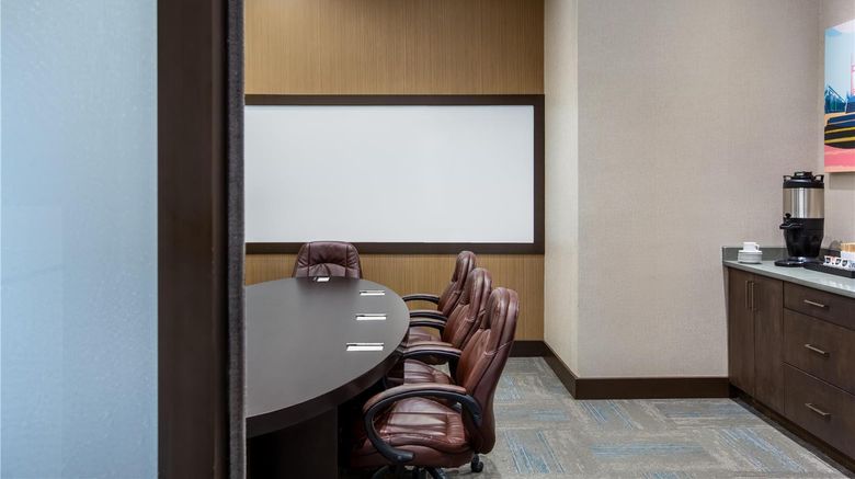 <b>Hampton Inn Kamloops Meeting</b>. Images powered by <a href="https://iceportal.shijigroup.com/" title="IcePortal" target="_blank">IcePortal</a>.