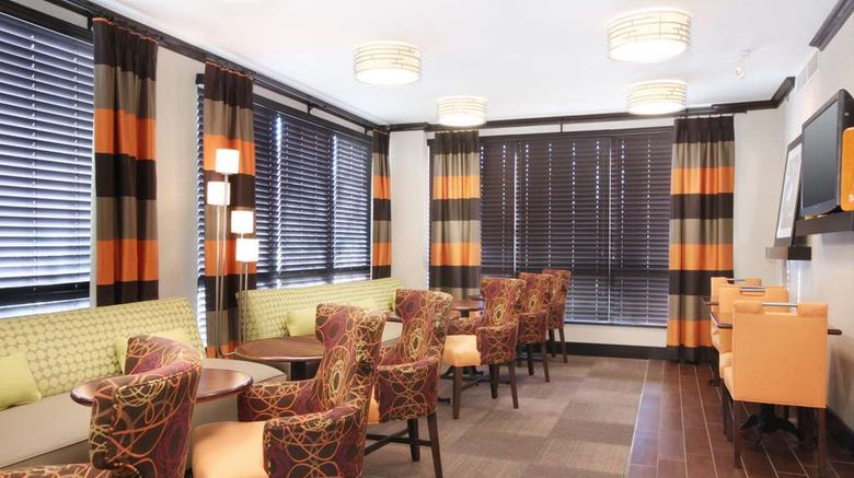 <b>Hampton Inn Overland Park Lobby</b>. Images powered by <a href="https://iceportal.shijigroup.com/" title="IcePortal" target="_blank">IcePortal</a>.