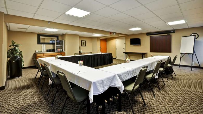 <b>Hampton Inn Overland Park Meeting</b>. Images powered by <a href="https://iceportal.shijigroup.com/" title="IcePortal" target="_blank">IcePortal</a>.