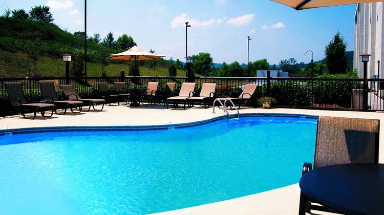Hampton Inn Kingsport Pool
