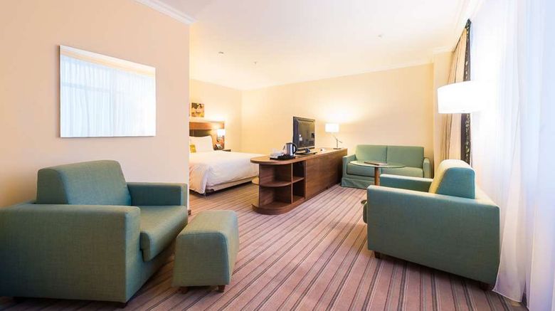 <b>Hilton Garden Inn Krasnoyarsk Room</b>. Images powered by <a href="https://iceportal.shijigroup.com/" title="IcePortal" target="_blank">IcePortal</a>.