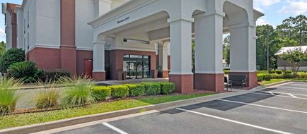 Hampton Inn Kingsland Exterior