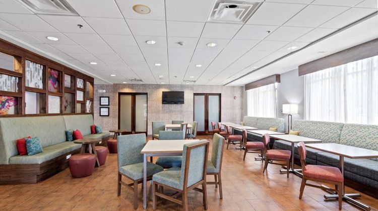 Hampton Inn Kingsland Lobby