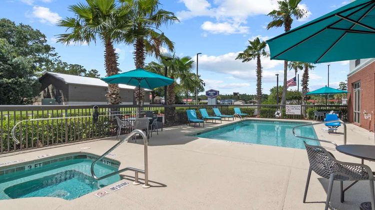 Hampton Inn Kingsland Pool
