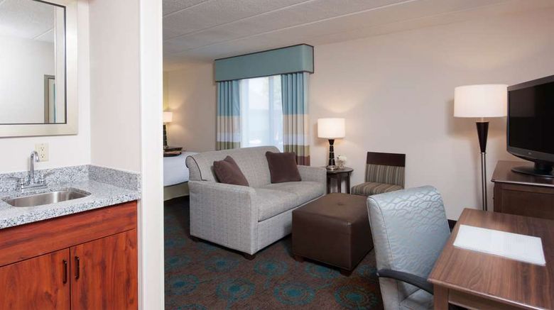 <b>Hampton Inn & Suites Kokomo Room</b>. Images powered by <a href="https://iceportal.shijigroup.com/" title="IcePortal" target="_blank">IcePortal</a>.