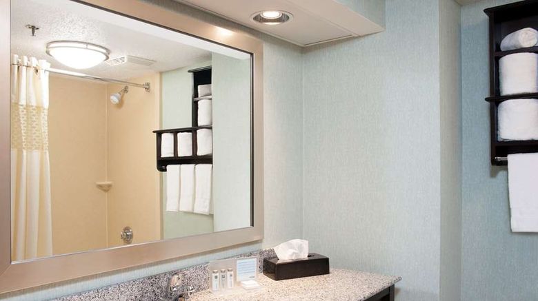 <b>Hampton Inn & Suites Kokomo Room</b>. Images powered by <a href="https://iceportal.shijigroup.com/" title="IcePortal" target="_blank">IcePortal</a>.