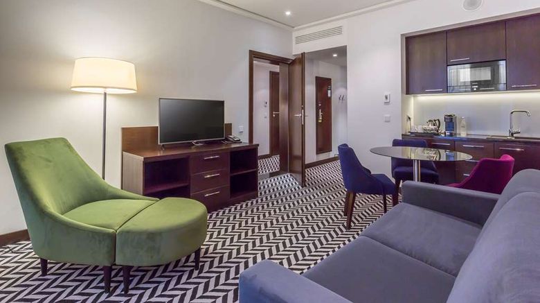 <b>Hilton Garden Inn Krakow Airport Room</b>. Images powered by <a href="https://iceportal.shijigroup.com/" title="IcePortal" target="_blank">IcePortal</a>.