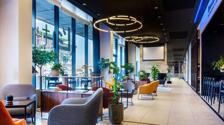 <b>Hilton Garden Inn Krakow Airport Lobby</b>. Images powered by <a href="https://iceportal.shijigroup.com/" title="IcePortal" target="_blank">IcePortal</a>.