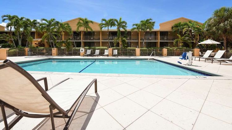 Hampton Inn Key Largo Pool