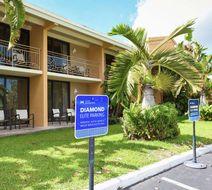Hampton Inn Key Largo Exterior