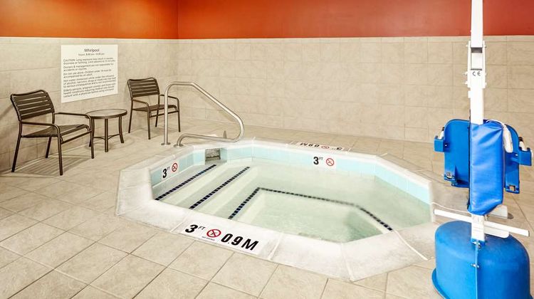 Hampton Inn Lafayette Pool