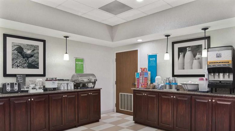 <b>Hampton Inn Lagrange Restaurant</b>. Images powered by <a href="https://iceportal.shijigroup.com/" title="IcePortal" target="_blank">IcePortal</a>.