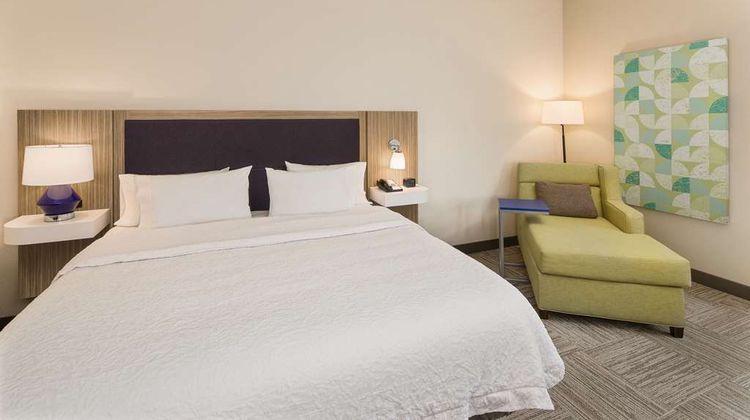 Hampton Inn Lagrange Room