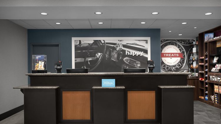 Hampton Inn & Suites Lakeland South Lobby