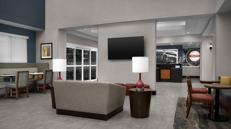Hampton Inn & Suites Lakeland South Lobby