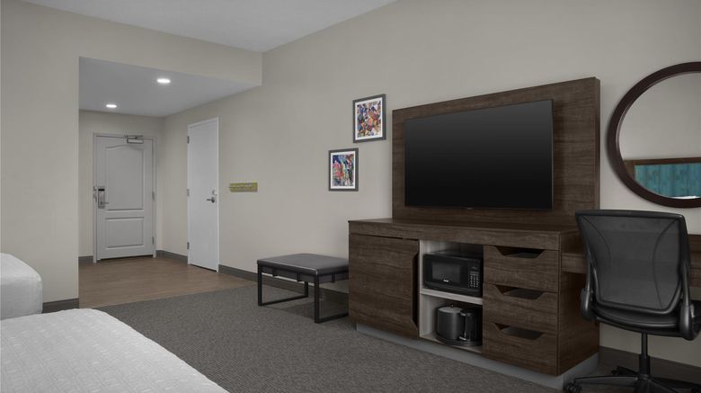 <b>Hampton Inn & Suites Lakeland South Room</b>. Images powered by <a href="https://iceportal.shijigroup.com/" title="IcePortal" target="_blank">IcePortal</a>.
