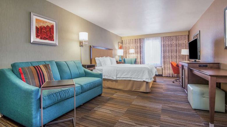 <b>Hampton Inn & Suites Los Alamos Room</b>. Images powered by <a href="https://iceportal.shijigroup.com/" title="IcePortal" target="_blank">IcePortal</a>.