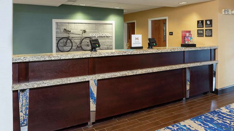 <b>Hampton Inn East Lansing Lobby</b>. Images powered by <a href="https://iceportal.shijigroup.com/" title="IcePortal" target="_blank">IcePortal</a>.
