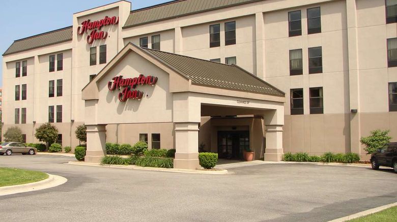 Hampton Inn East Lansing Exterior. Images powered by <a href="https://iceportal.shijigroup.com" target="_blank" rel="noopener">Ice Portal</a>.