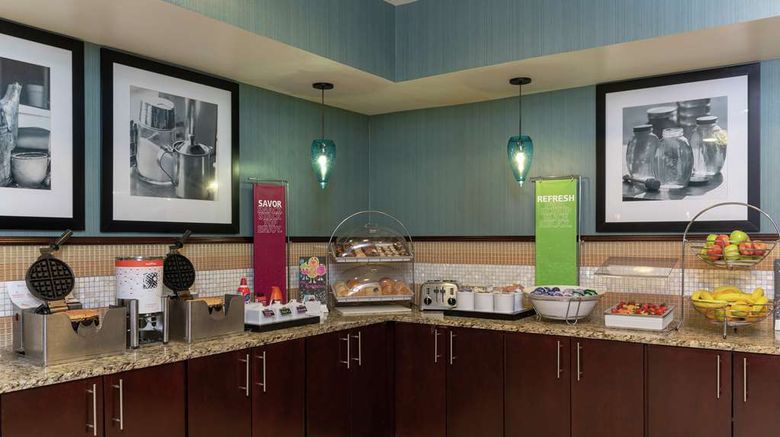 <b>Hampton Inn East Lansing Restaurant</b>. Images powered by <a href="https://iceportal.shijigroup.com/" title="IcePortal" target="_blank">IcePortal</a>.