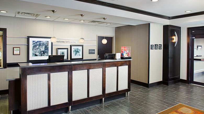 <b>Hampton Inn & Suites Lansing/West, MI Lobby</b>. Images powered by <a href="https://iceportal.shijigroup.com/" title="IcePortal" target="_blank">IcePortal</a>.
