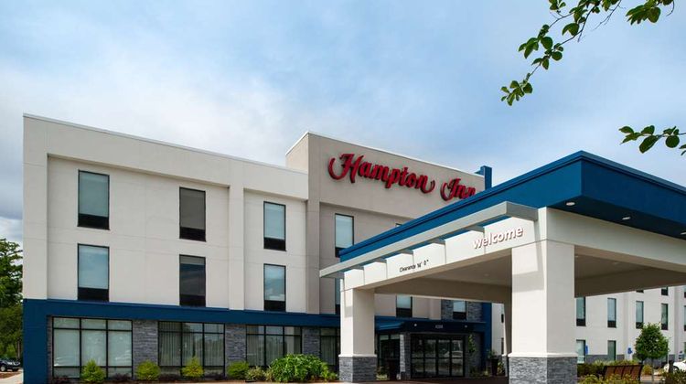 Hampton Inn LaPlace Exterior