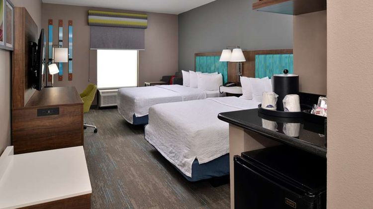 Hampton Inn LaPlace Room