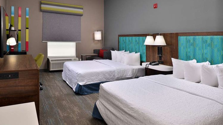 Hampton Inn LaPlace Room