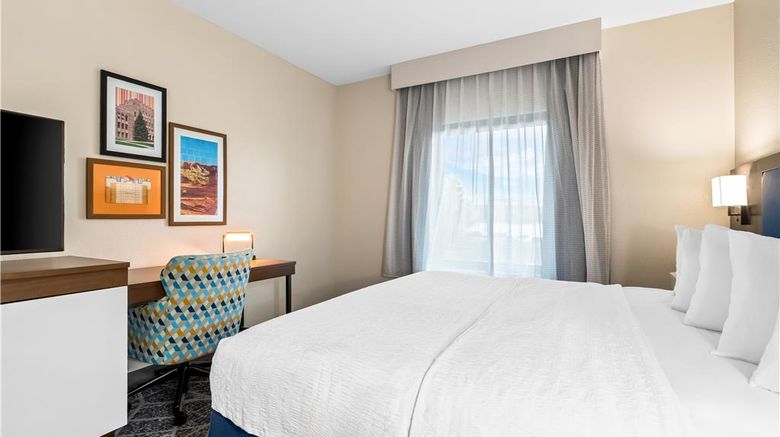 <b>Hampton Inn - Laramie Room</b>. Images powered by <a href="https://iceportal.shijigroup.com/" title="IcePortal" target="_blank">IcePortal</a>.