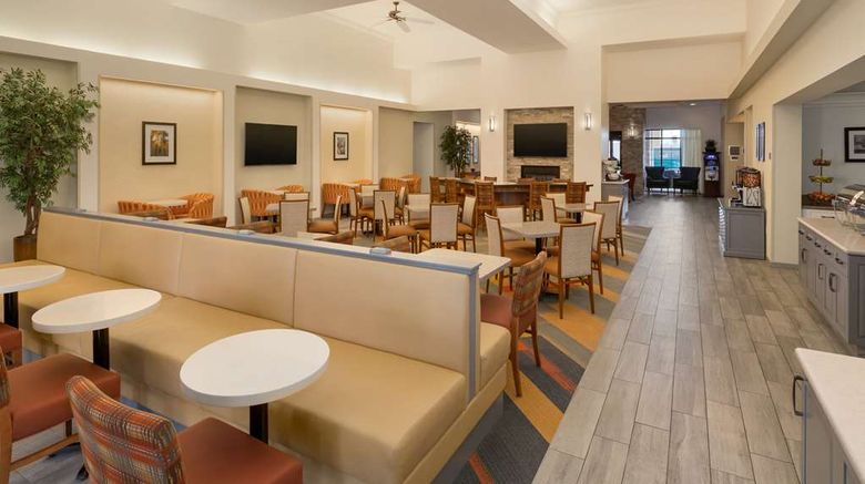 <b>Homewood Suites Las Vegas Airport Lobby</b>. Images powered by <a href="https://iceportal.shijigroup.com/" title="IcePortal" target="_blank">IcePortal</a>.