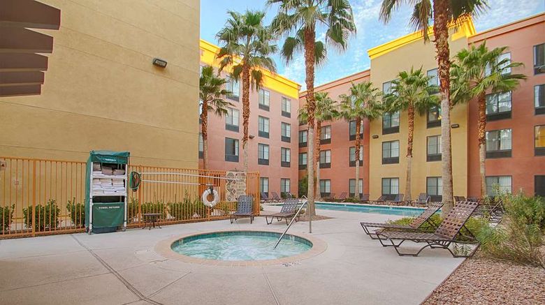 <b>Homewood Suites Las Vegas Airport Pool</b>. Images powered by <a href="https://iceportal.shijigroup.com/" title="IcePortal" target="_blank">IcePortal</a>.