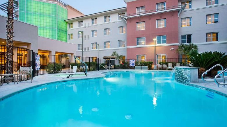 <b>Homewood Suites by Hilton Lobby</b>. Images powered by <a href="https://iceportal.shijigroup.com/" title="IcePortal" target="_blank">IcePortal</a>.