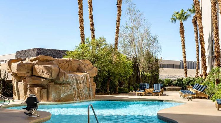 Hampton Inn Tropicana Pool