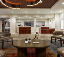 Hampton Inn Tropicana Lobby