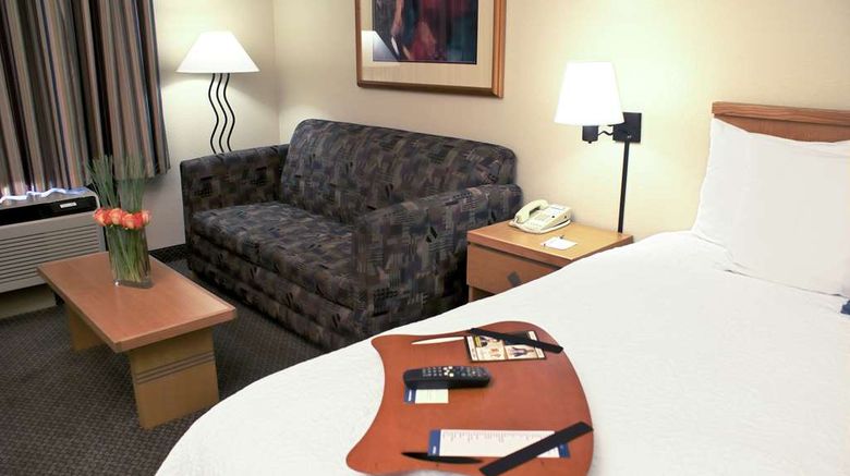 <b>Hampton Inn Las Vegas/Summerlin Room</b>. Images powered by <a href="https://iceportal.shijigroup.com/" title="IcePortal" target="_blank">IcePortal</a>.