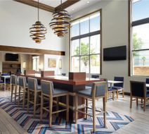 Hampton Inn & Suites West Summerlin Lobby