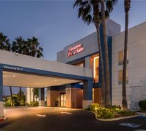 Hampton Inn & Suites Lathrop Exterior