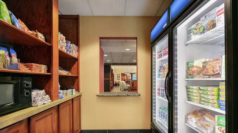 <b>Hampton Inn & Suites Lawton Restaurant</b>. Images powered by <a href="https://iceportal.shijigroup.com/" title="IcePortal" target="_blank">IcePortal</a>.